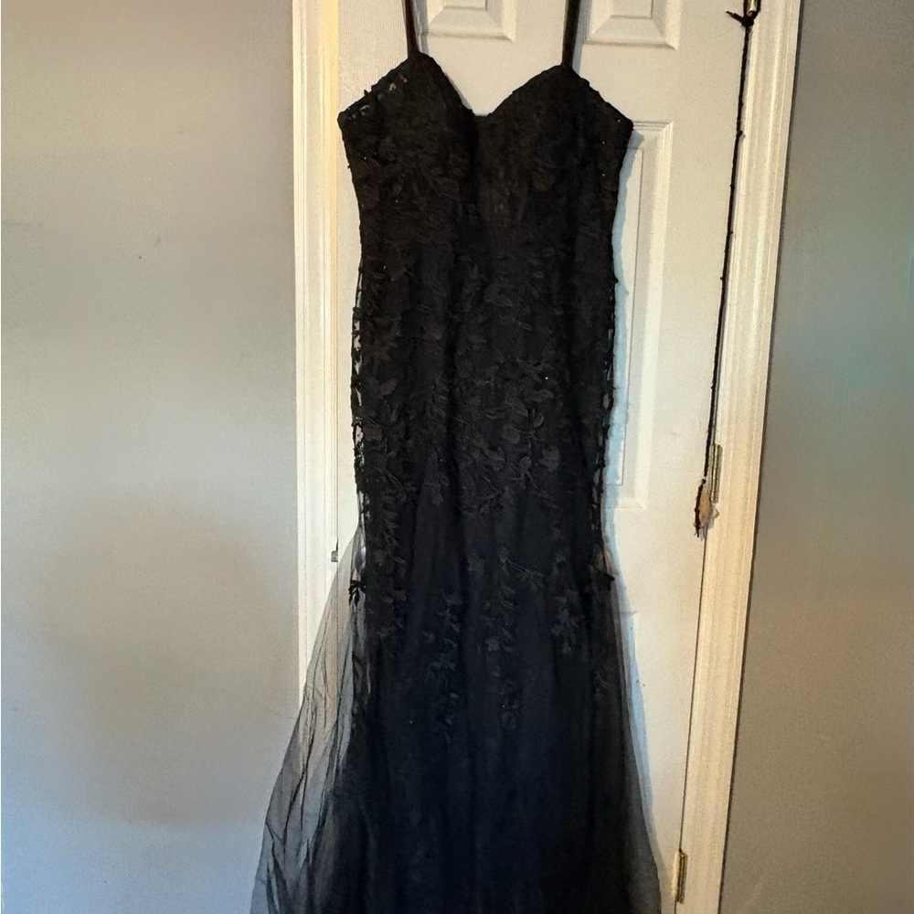 Black Spaghetti Strap Sweetheart Gown for Prom